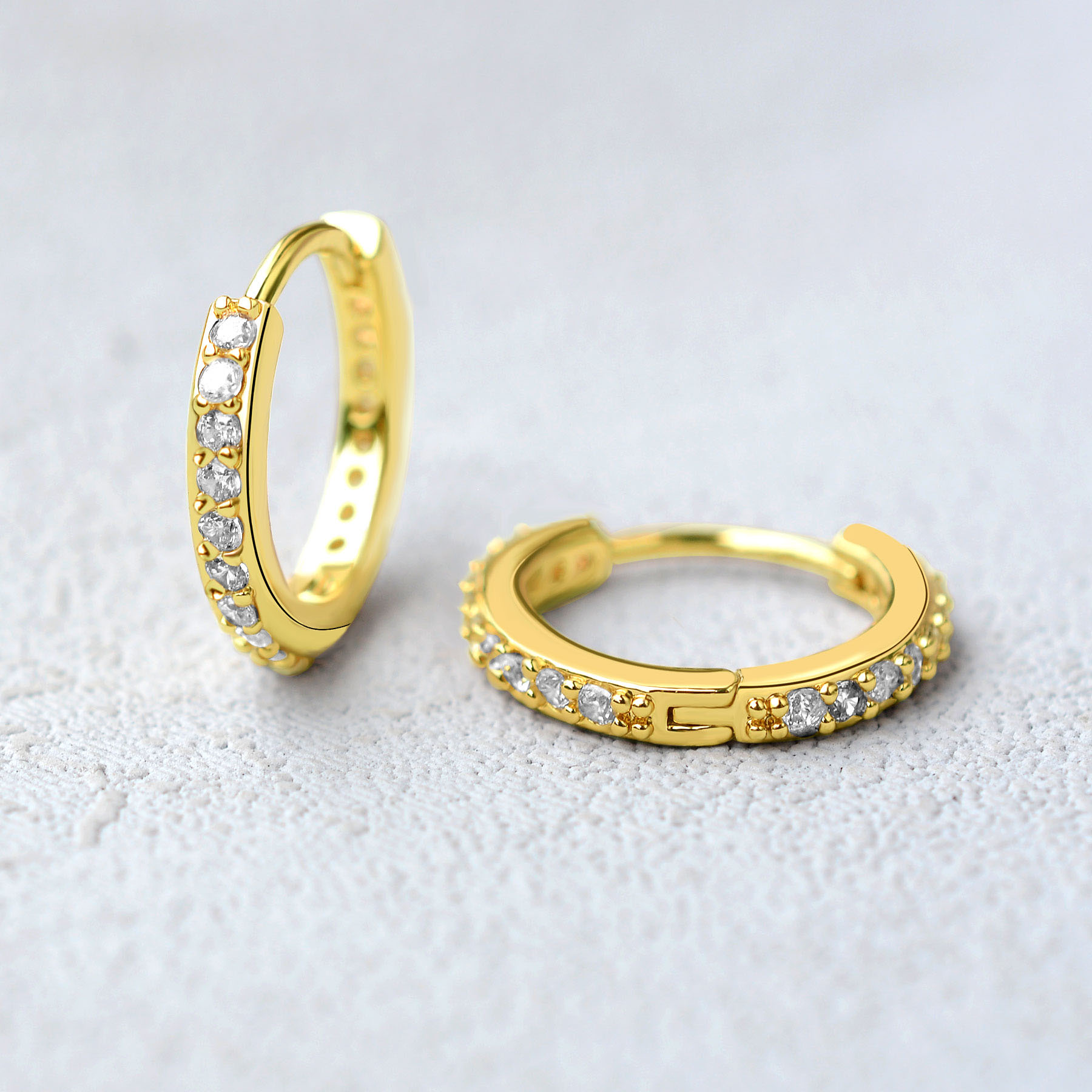 Arco-íris cz huggies hoop brin - Helix Cartilage Ring avaliação e preço
