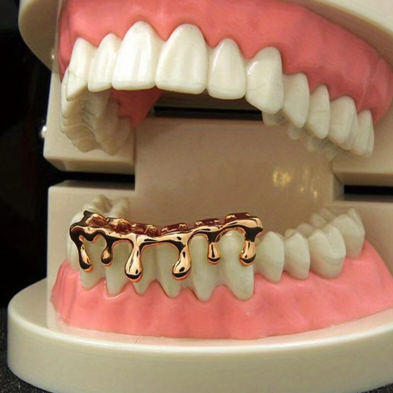 Os dentes inferiores de gota d - Body Jewelry Europe avaliação e preço